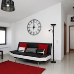 Alugar 1 quarto apartamento de 100 m² em Cascais