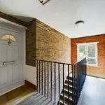 Rent 2 bedroom apartment in Bromley