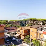 Rent 3 bedroom apartment of 94 m² in Roma