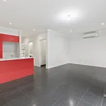 Rent 5 bedroom house in Caroline Springs