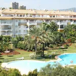 Alquilo 4 dormitorio apartamento de 140 m² en Marbella