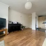 Rent 2 bedroom flat in Sandhurst