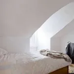 Rent a room in lisbon