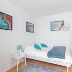 Rent 4 bedroom apartment in Paris