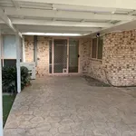 Rent 3 bedroom house of 6000 m² in Kallangur