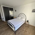 Appartement de 57 m² avec 3 chambre(s) en location à Eyguières (13430)