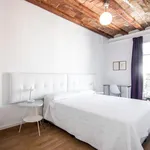 Rent 3 bedroom apartment in Barcelona