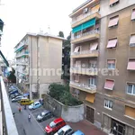 Rent 5 bedroom apartment of 95 m² in Genoa