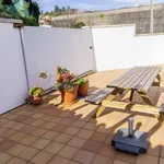 Rent 4 bedroom apartment of 14 m² in Vale de Cambra