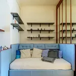 Rent 2 bedroom apartment of 60 m² in Milano