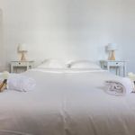 Rent 1 bedroom apartment of 350 m² in Marseille