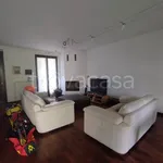 Affitto 5 camera casa di 200 m² in Mondovì