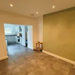 Rent 3 bedroom flat in Wales