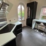 Rent 3 bedroom flat in North West England