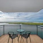 Rent 2 bedroom apartment in Maroochydore