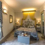 Rent 5 bedroom apartment in Cortona