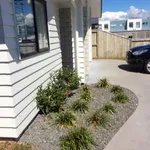 Rent 3 bedroom house in Papamoa Beach