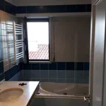 Rent 1 bedroom apartment of 75 m² in Paço de Arcos