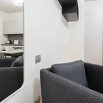 Rent 1 bedroom apartment of 30 m² in Milan