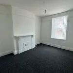 Rent 3 bedroom flat in North East England