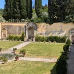 Rent 1 bedroom apartment of 60 m² in florence