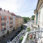 Rent 4 bedroom apartment of 96 m² in Gyor