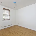 Rent 2 bedroom flat in Elmbridge