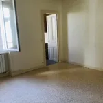 Rent 1 bedroom apartment of 46 m² in Reims 