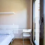 Rent a room of 100 m² in madrid