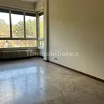 Affitto 4 camera appartamento di 150 m² in Varese