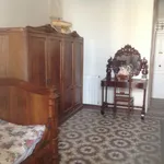 Rent a room in Valencia']