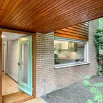 Huur 5 slaapkamer huis van 201 m² in Kom van Bieghel