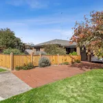 Rent 5 bedroom house of 796 m² in Ballarat North