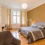 Miete 4 Schlafzimmer wohnung von 130 m² in Berlin