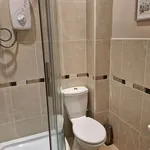 Rent 4 bedroom flat in West Midlands