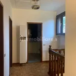 Affitto 4 camera casa di 205 m² in Peschiera Borromeo