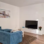 Rent 1 bedroom apartment of 78 m² in Dusseldorf