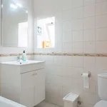 Rent 1 bedroom apartment of 45 m² in lisbon