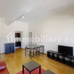 Affitto 3 camera appartamento di 90 m² in Triest