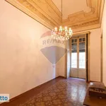 Affitto 5 camera appartamento di 125 m² in Catania