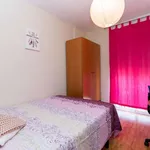 Rent a room of 75 m² in granada