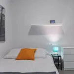 Rent 5 bedroom apartment in Valencia