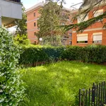 Rent 5 bedroom apartment of 170 m² in Roma