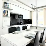 Rent 3 bedroom apartment of 67 m² in Paris