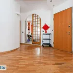 Affitto 5 camera appartamento di 148 m² in Milan