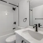 Appartement de 699 m² avec 5 chambre(s) en location à Toronto