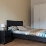 Rent a room in milan