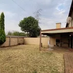 Rent 3 bedroom apartment of 125 m² in Pretoria