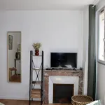 Appartement de 250 m² avec 1 chambre(s) en location à Paris