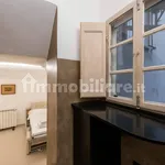 Rent 1 bedroom apartment of 25 m² in Florence